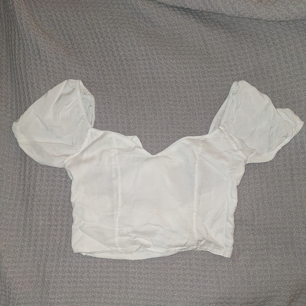 White linen cropped blouse